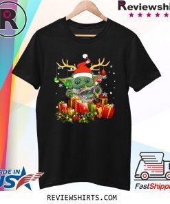Baby Yoda Star Wars Christmas Santa Hat T-Shirt