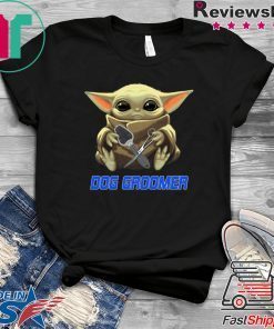 Baby Yoda And Groomer Gift T-Shirt