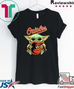 Baby Yoda Hug Baltimore Orioles Gift T-Shirts