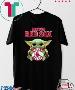 Baby Yoda Hug Boston Red Sox Gift T-Shirt