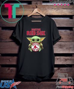 Baby Yoda Hug Boston RedSox Logo Gift T-Shirt