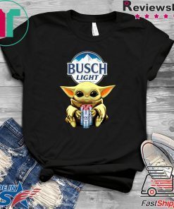 Baby Yoda Hug Busch Light Beer Gift T-Shirt