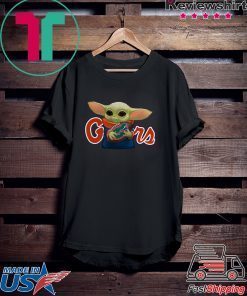 Baby Yoda Hug Florida Gators Gift T-Shirt