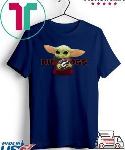 Baby Yoda Hug Georgia Bulldogs Gift T-Shirt