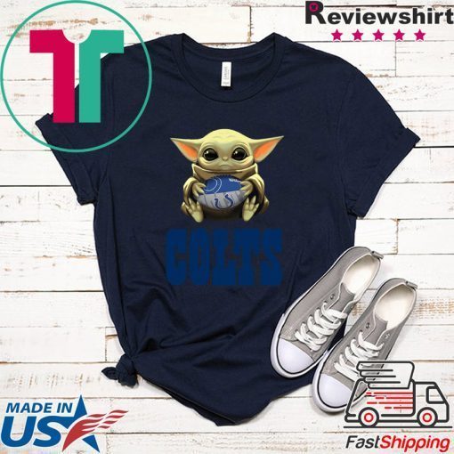 Baby Yoda Hug Indianapolis Colts Gift T-Shirt