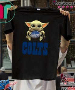Baby Yoda Hug Indianapolis Colts Gift T-Shirt