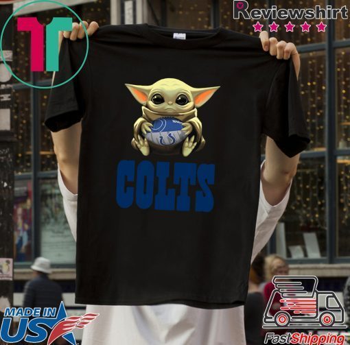 Baby Yoda Hug Indianapolis Colts Gift T-Shirt