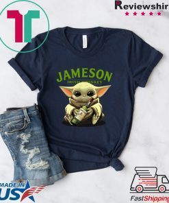 Baby Yoda Hug Jameson Irish Whiskey Gift T-Shirt