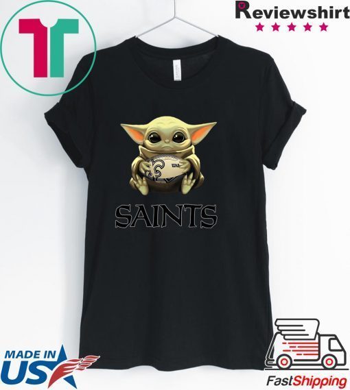 Mens Baby Yoda Hug New Orleans Saints T-Shirt