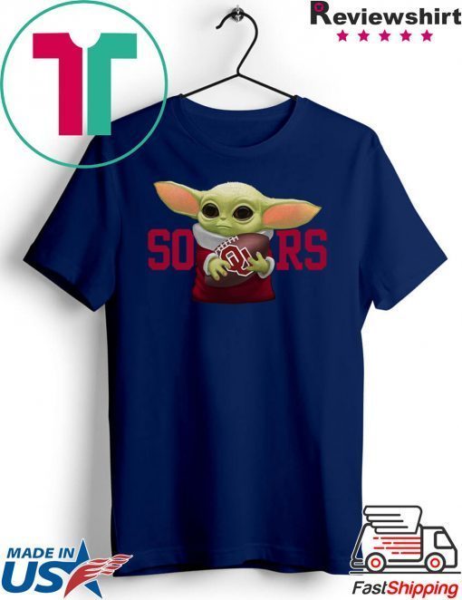 Baby Yoda Hug Oklahoma Sooners Gift T-Shirt