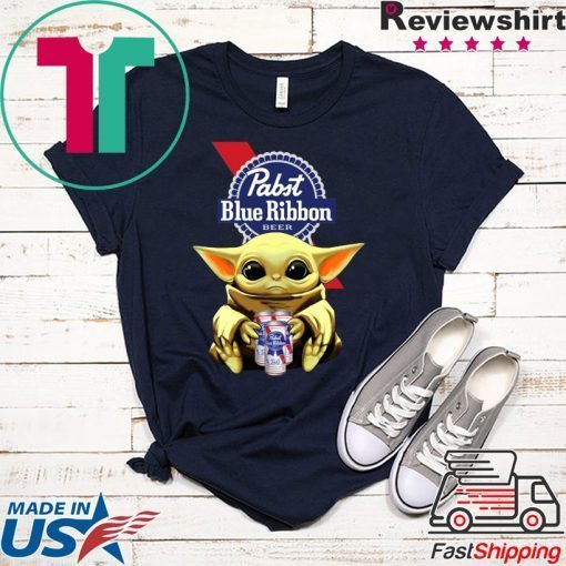 Baby Yoda Hug Pabst Blue Ribbon Beer 2020 T-Shirt