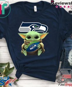 Baby Yoda Hug Philadelphia Eagles Gift T-Shirt