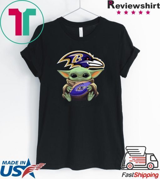 Baby Yoda hug Baltimore Ravens Funny T-Shirt
