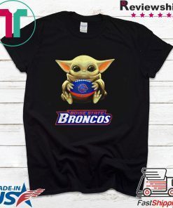 Baby Yoda hug Boise State Broncos Gift T-Shirt