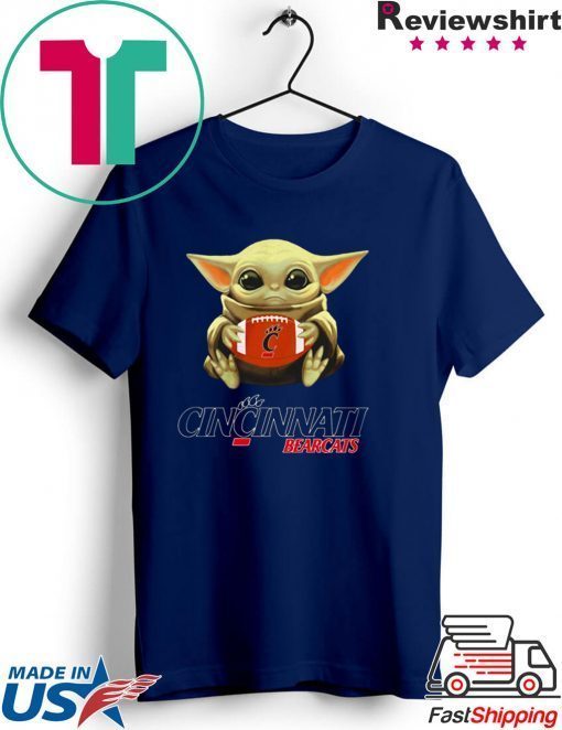 Baby Yoda hug Cincinnati Bearcats Gift T-Shirt