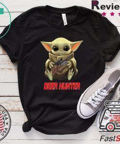 Baby Yoda hug Deer Hunter Star Wars Mandalorian Gift T-Shirt