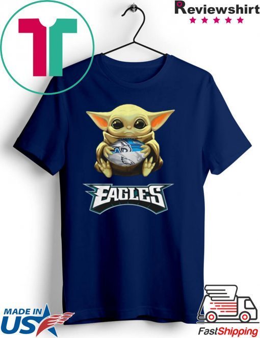 Baby Yoda hug Philadelphia Eagles Gift T-Shirts