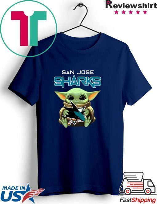 Baby Yoda hug San Jose Sharks Star Wars Mandalorian Gift T-Shirt