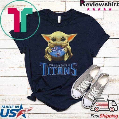 Baby Yoda hug Tennessee Titans Gift T-Shirt