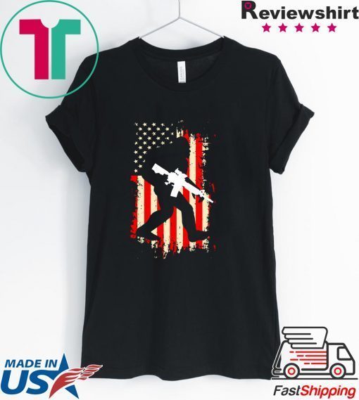 Bigfoot Hold Gun Veteran America Flag Gift T-Shirts