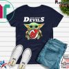 New Jersey Devils logo Baby Yoda hug Gift T-Shirt