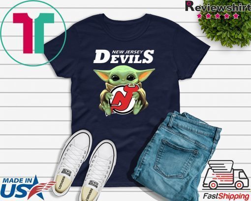 New Jersey Devils logo Baby Yoda hug Gift T-Shirt