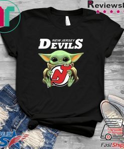 New Jersey Devils logo Baby Yoda hug Gift T-Shirt