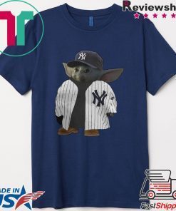 New York Yankee baby Yoda Gift T-Shirt