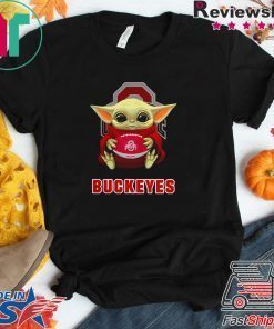 Star Wars Baby Yoda hug Ohio State Buckeyes Unisex T-Shirt