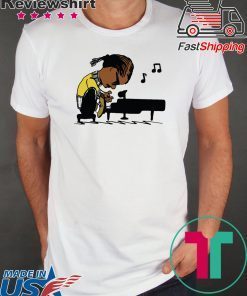 Snoop Dogg Playing Piano Gift T-Shirt