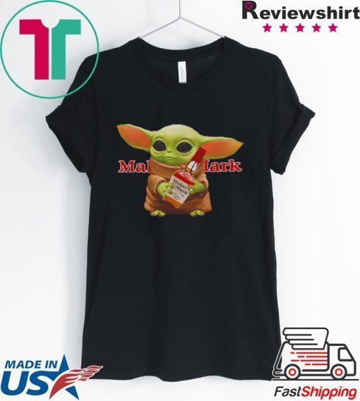 Star Wars Baby Yoda hug Maker’s Mark Whiskey Gift T-Shirt