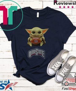 Star Wars Baby Yoda hug Ohio State Buckeyes Gift T-Shirt