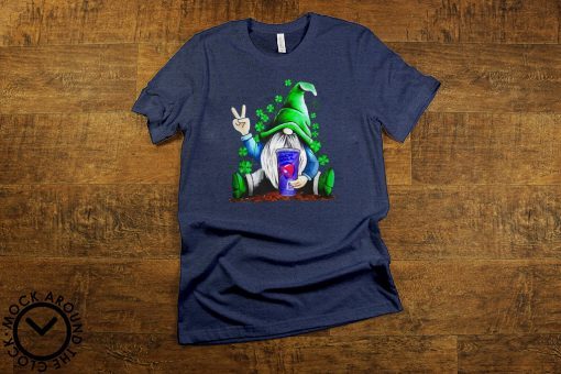 Gnomes Lucky Hug Taco Bell St Patrick’s Day Gift T-Shirt