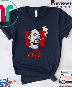 Snoop Dog smokes THC Gift T-Shirt