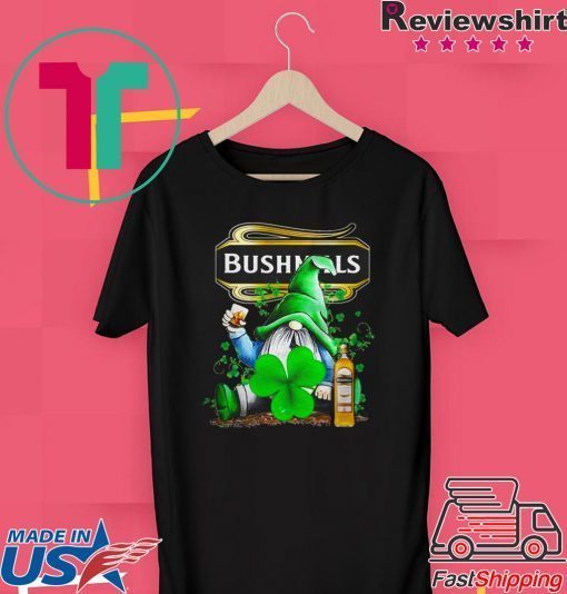 St Patrick’s day Leprechaun drinking Bushmills Gift T-Shirt