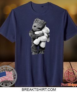 Baby Groot Hugs Teddy Bear Gift T-Shirts