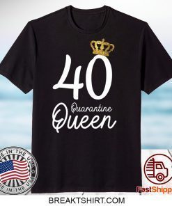 Born in 1980 My 40th Birthday Quarantine Queen Social Distancing Birthday 2020 Gift T-Shirts