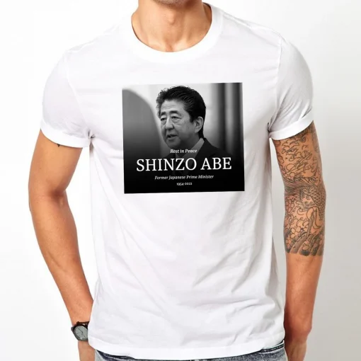 RIP Former Prime Minister Of Japan Shinzo Abe T-Shirt