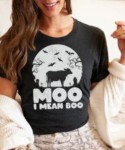 Halloween Moo Boo, Cute Halloween Gift T-Shirt