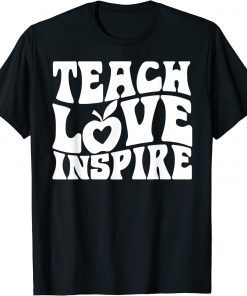 Retro Groovy Teacher Inspirational Happy Back to School 2022 T-Shirt