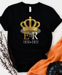 RIP Queen Elizabeth II 1926-2022 RIP Majesty The Queen Tee Shirt
