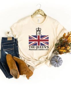 Queen Elizabeth II Platinum Jubilee 2022 British Flag T-Shirt