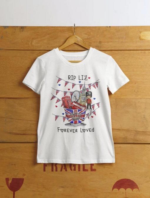 Memory of Her Majesty the Queen Elizabeth II 1926-2022 T-Shirt